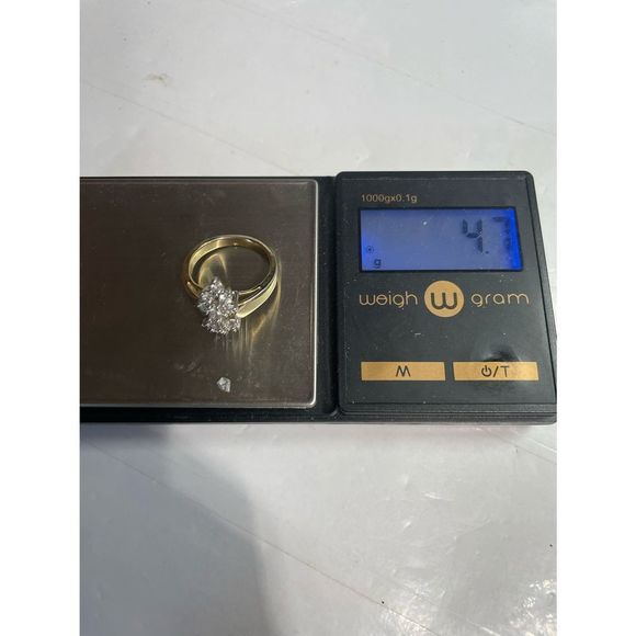 10KT Yellow Gold Cluster Clear Iolite Ring - Picture 7 of 7